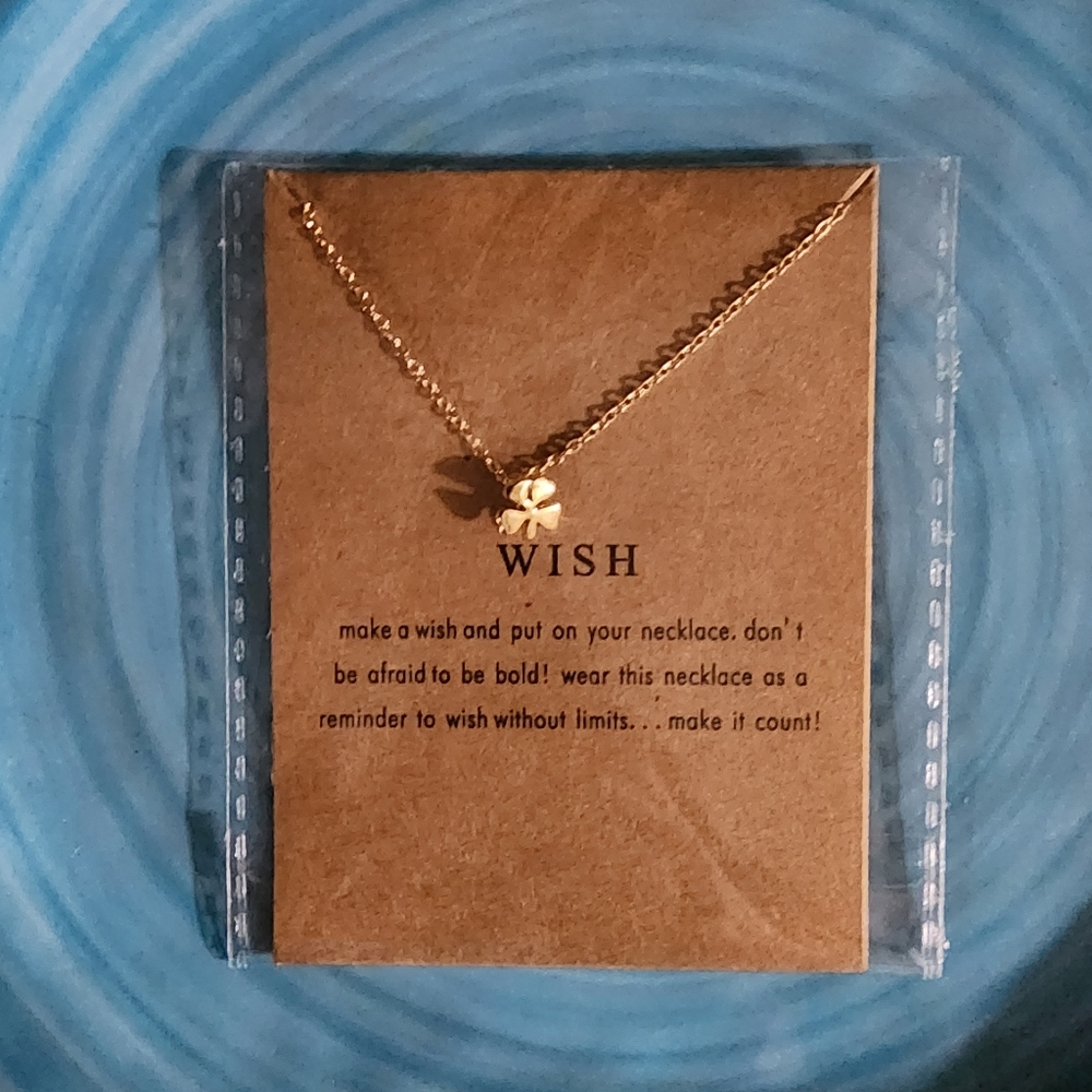 GOLD WISH CLOVER NECKLACE